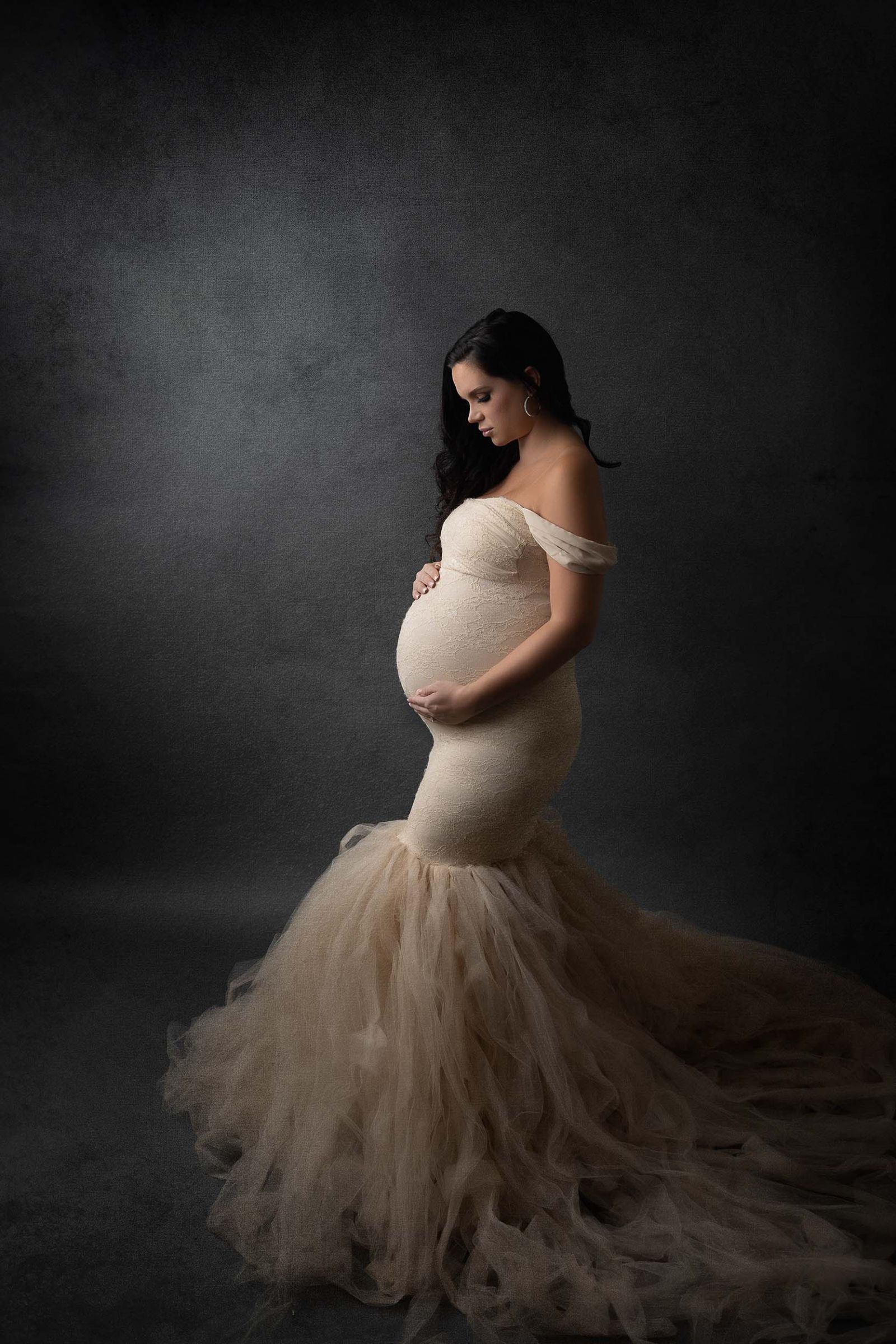 Best Maternity Photographer Near me White Lavender Photography
