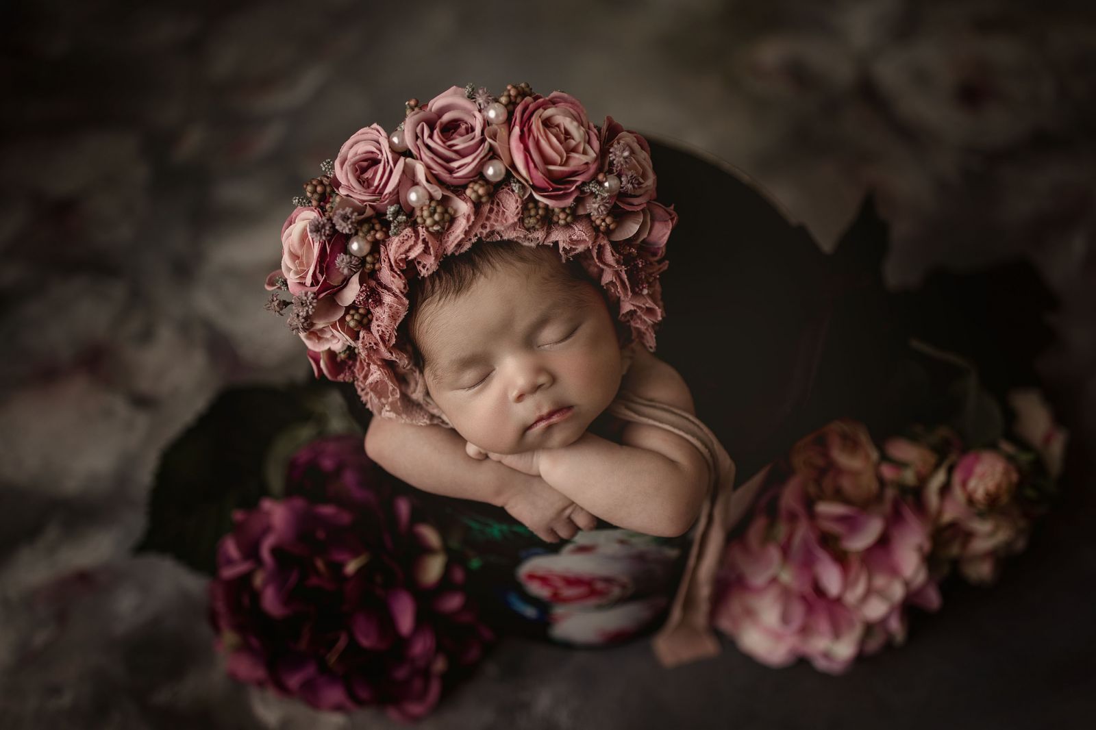 Dallas Luxury fine art newborn photographer